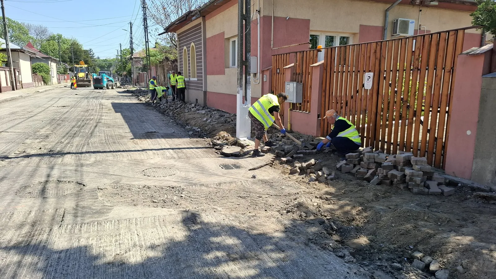 Lucrările pe străzile din etapa I avansează